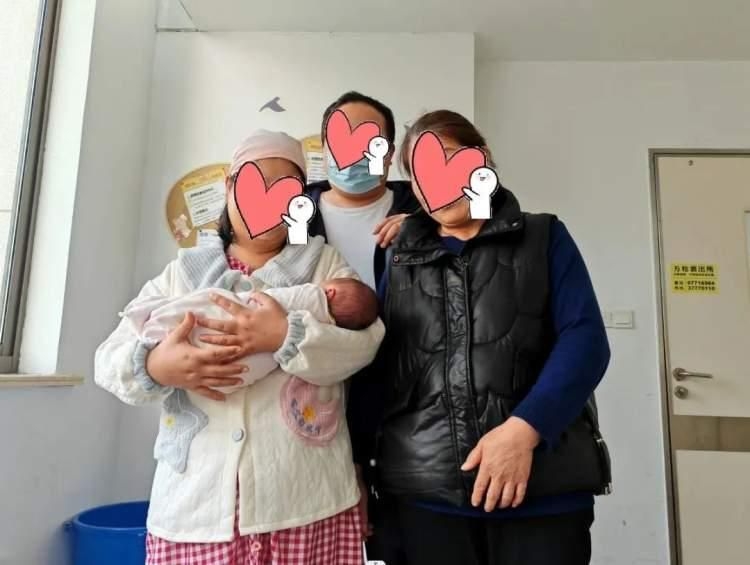 詳解23周B超兩腿之間沒有凹凸，為何最后卻生了個(gè)兒子