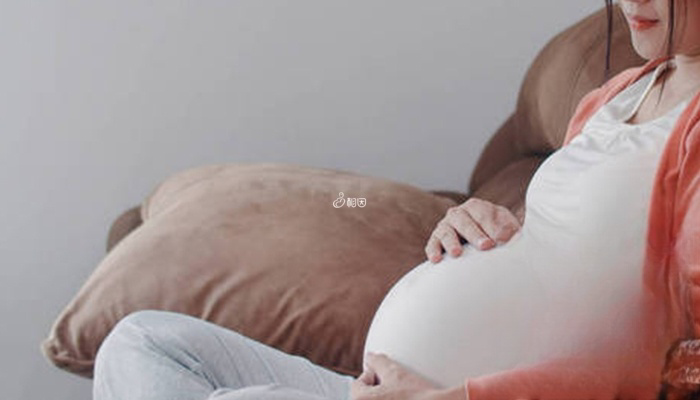 100%生男孩的表現(xiàn)是什么?肚形靠下、歪向一邊等都是重要參考標(biāo)準(zhǔn)